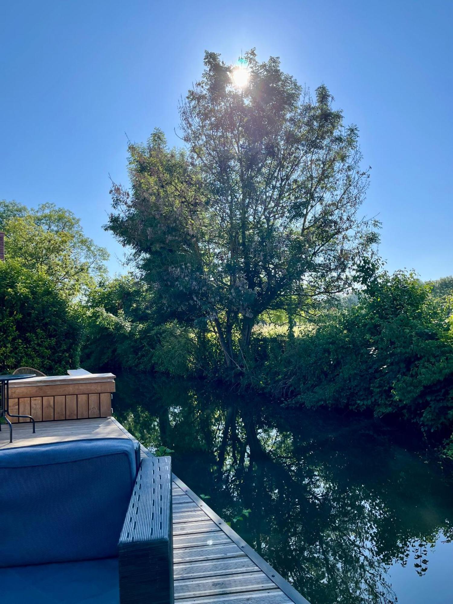 Apartamento Cote Riviere Ezy-sur-Eure Exterior foto