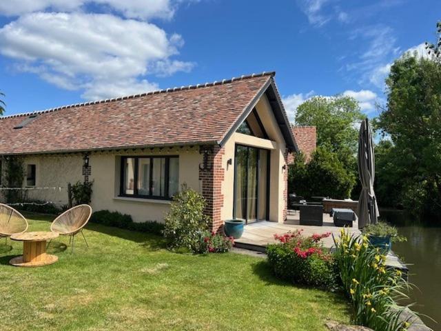 Apartamento Cote Riviere Ezy-sur-Eure Exterior foto