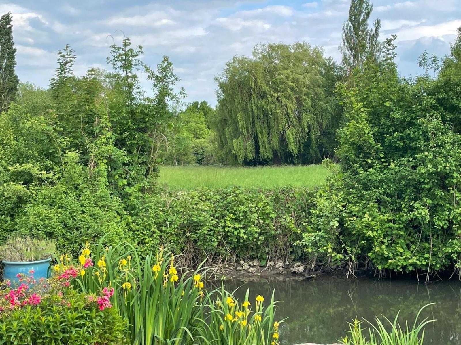 Apartamento Cote Riviere Ezy-sur-Eure Exterior foto